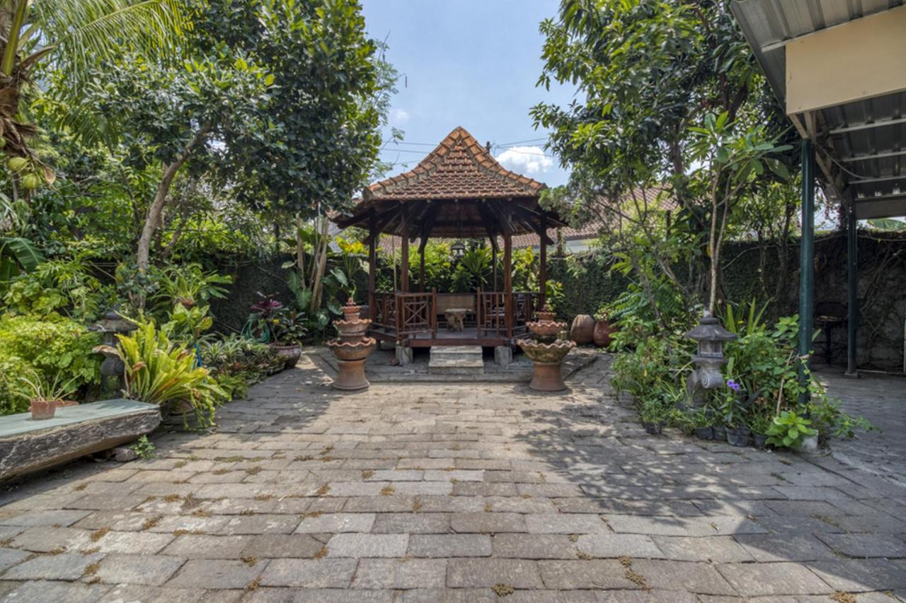 Reddoorz Hostel Near Adisucipto Airport Yogyakarta Kalasan Exterior foto