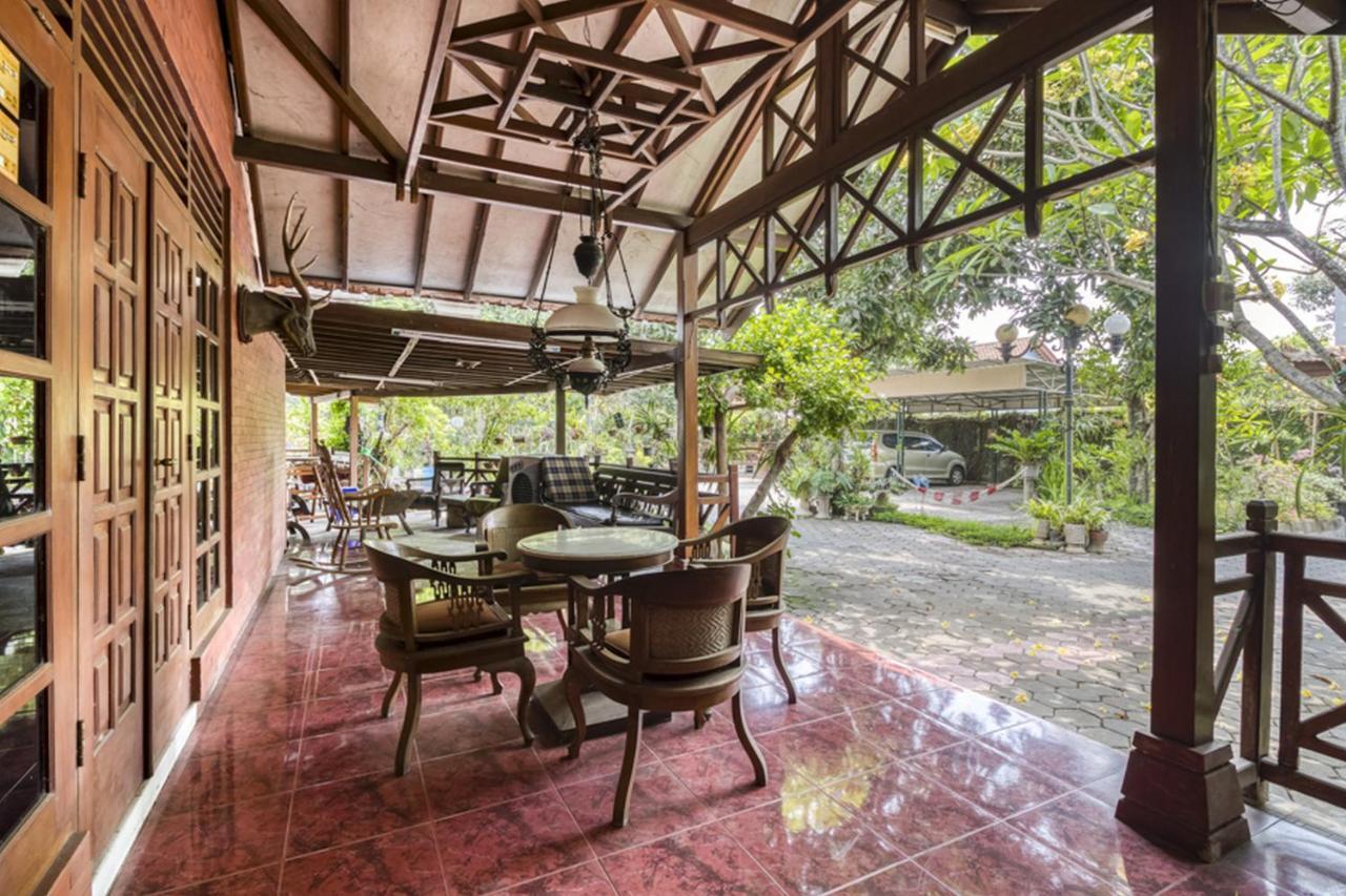 Reddoorz Hostel Near Adisucipto Airport Yogyakarta Kalasan Exterior foto